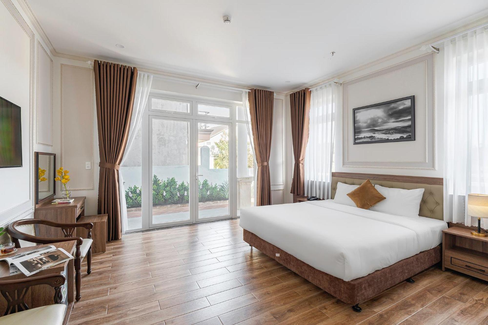 Pine View Hotel Dalat Exterior photo