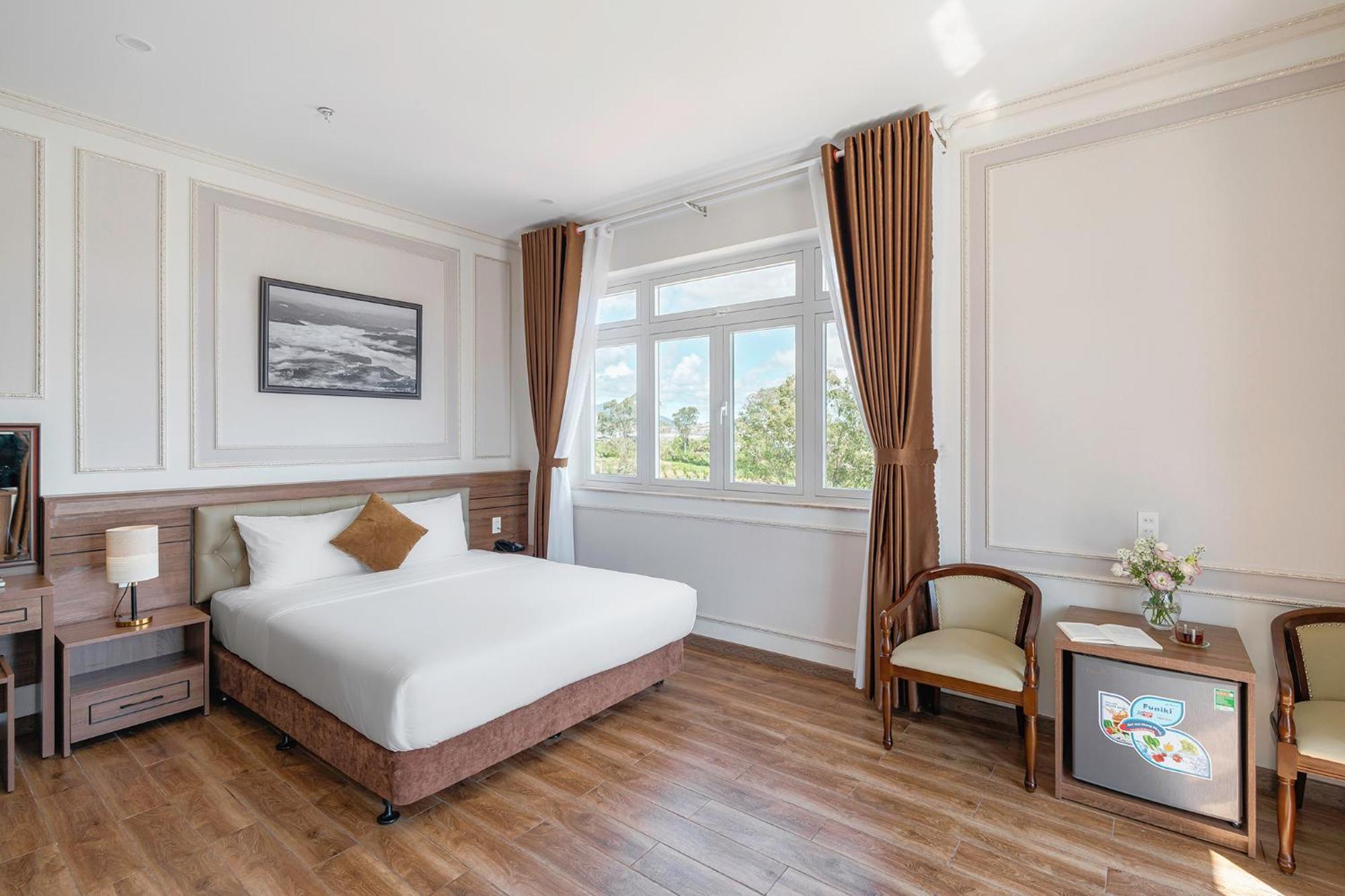 Pine View Hotel Dalat Exterior photo
